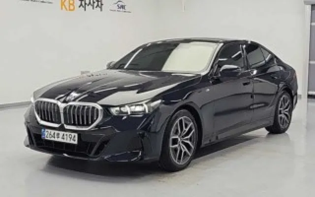 수원자동차사이트 5시리즈 (G60) 520i 매물 사진 16 - 2024/09 40,124km