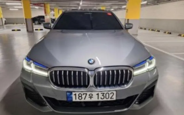 수원자동차사이트 5시리즈 (G30) 530i xDrive M 스포츠 매물 사진 12 - 2023/01 22,100km
