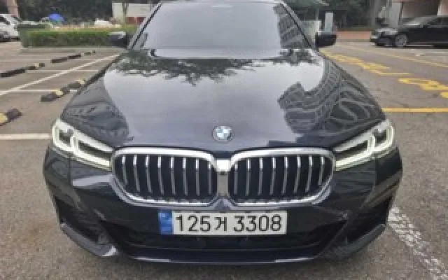 수원자동차사이트 5시리즈 (G30) 520i M 스포츠 매물 사진 18 - 2022/08 36,240km