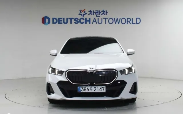 수원자동차사이트 5시리즈 (G60) 520i 매물 사진 8 - 2024/02 42,702km